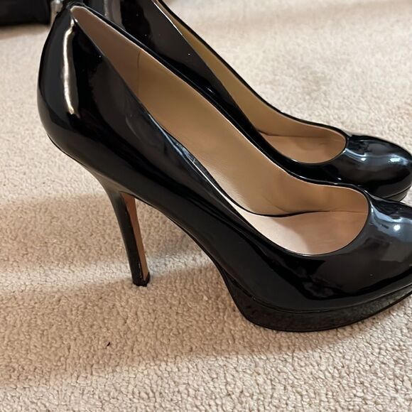 Joan and David Black Pump 7 - Picture 5 of 7